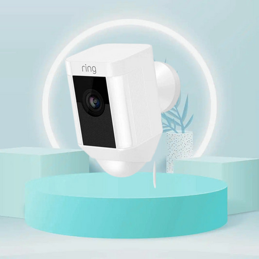 كاميرا Ring Spotlight Cam 1080p خارجية مزودة بخاصية Wi-Fi مع رؤية ليلية